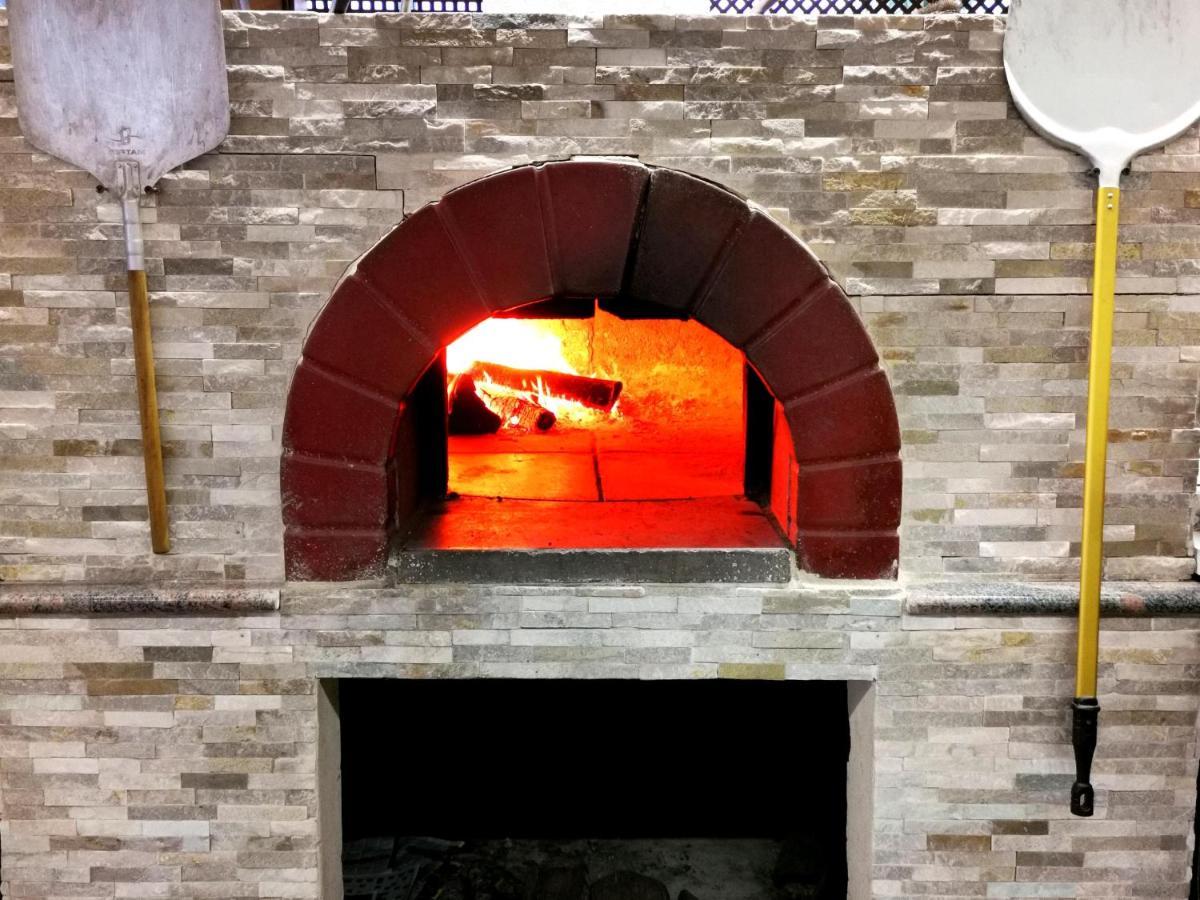 Hotel & Restaurant San Pellegrino Folelli Экстерьер фото